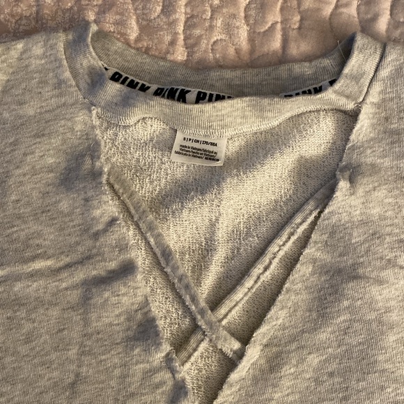 Victoria Secret Light Pullover - Picture 3 of 5
